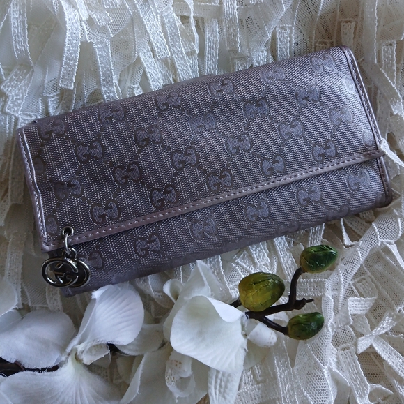 Gucci Handbags - Gucci Women's Wallet